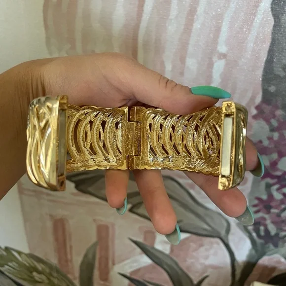 NWT Holden cuff magnet statement bracelet with crystals - Picture 7 of 7